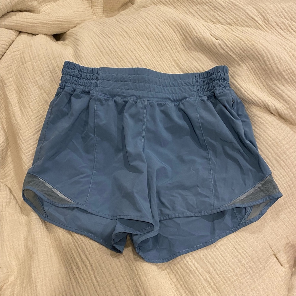 Lululemon Hotty Hot short high-rise 4” - size 6